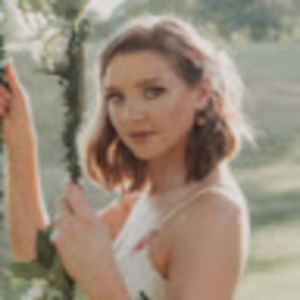 Meet your Posher, Courtney